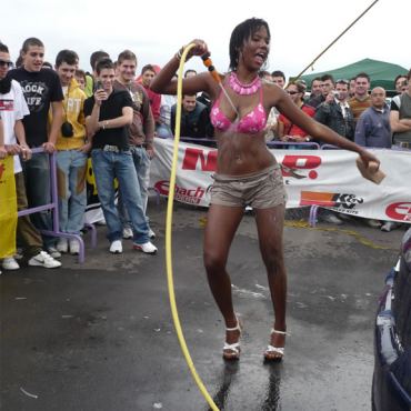 Donne e motori show